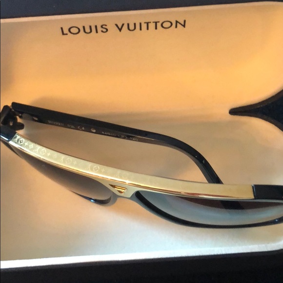 Louis Vuitton sunglasses - unworn - brand new - Picture 4 of 8